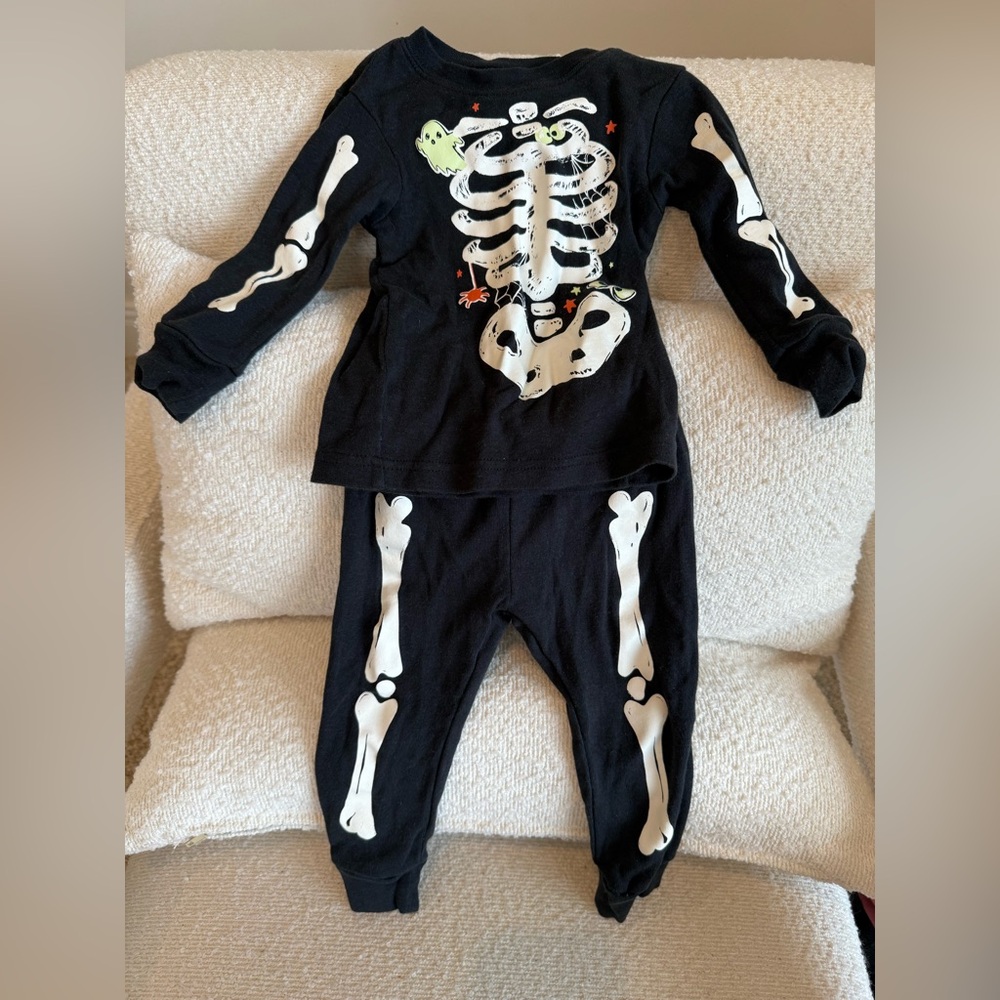 Carter's glow in the dark Black and White Skeleton Costume